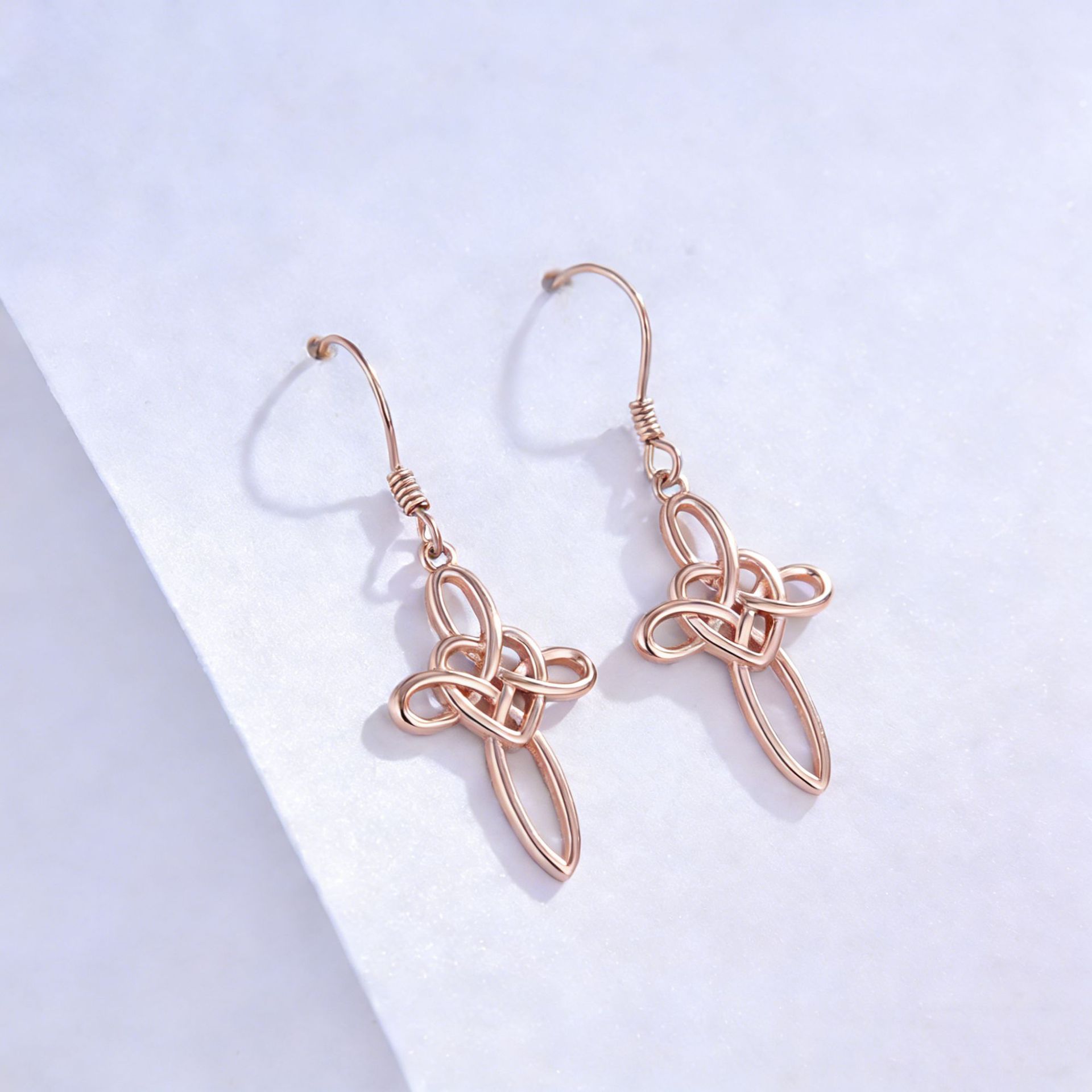 Comercio exterior transfronterizo nuevo estilo 925 plata de ley celta nudo cruz pendientes mujer moda europea y americana pendientes de alta gama