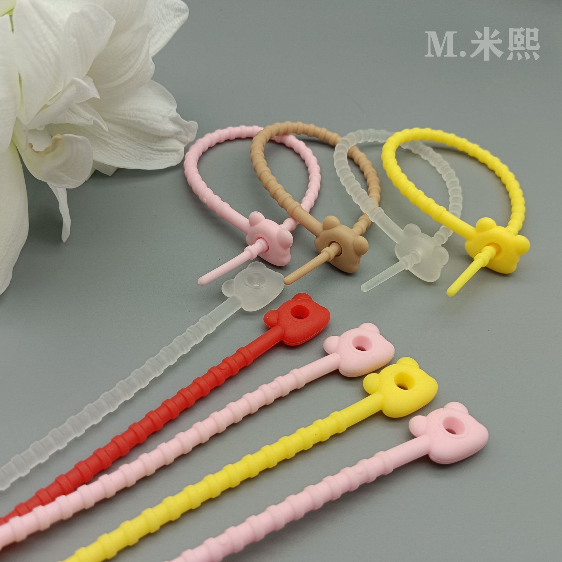 21.5cm新款小熊硅胶扎带束线带钥匙链DIY服装包包饰品钥匙扣挂绳