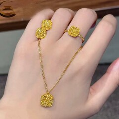 新款轻奢风高级感曝闪小方糖项链镂空花丝方糖戒指耳钉女沙金饰品