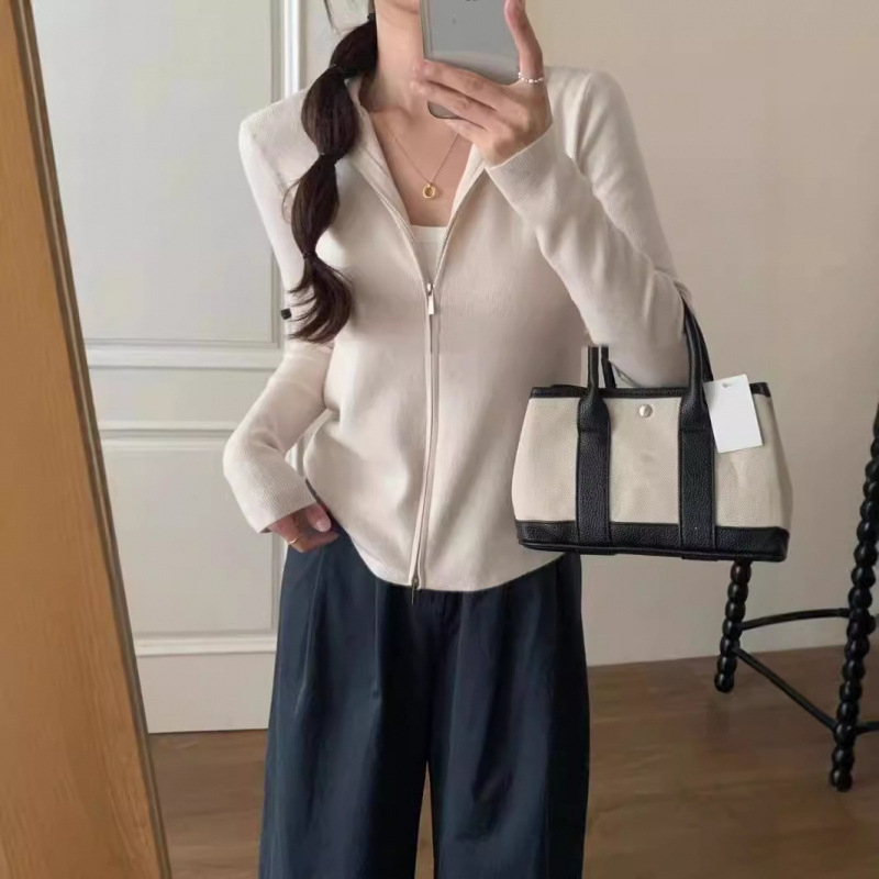 Design sweater with zipper