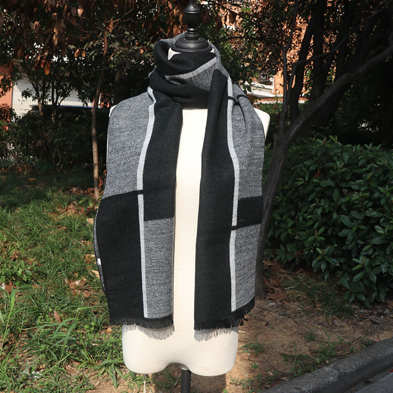 Cachecol de jacquard xadrez com franjas para homem_voghion.com