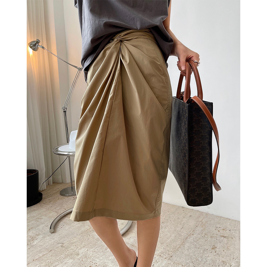Summer new European and American INS retro temperament hipster sensible skirt hanging strap semi-skirt slim high waist skirt female