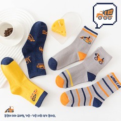 Boys socks, children's spring and autumn Korean style baby cotton socks, medium and large boys' engineering vehicle socks, fashionable socks