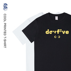 ストリートヒップホップカップル着用純綿Tシャツプリント夏の新しいニッチデザインメンズとレディース半袖トップストレンディなブランド