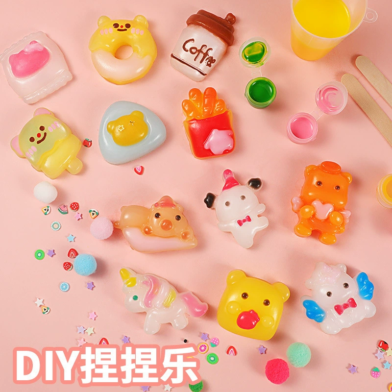 Набор для DIY из эпоксидной смолы: силиконовые игрушки-антистресс и сладости