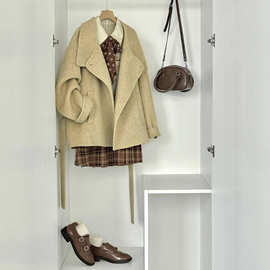 绵羊毛秋冬新款短款菠萝海高级气质外套通勤百搭羊毛大衣HL157