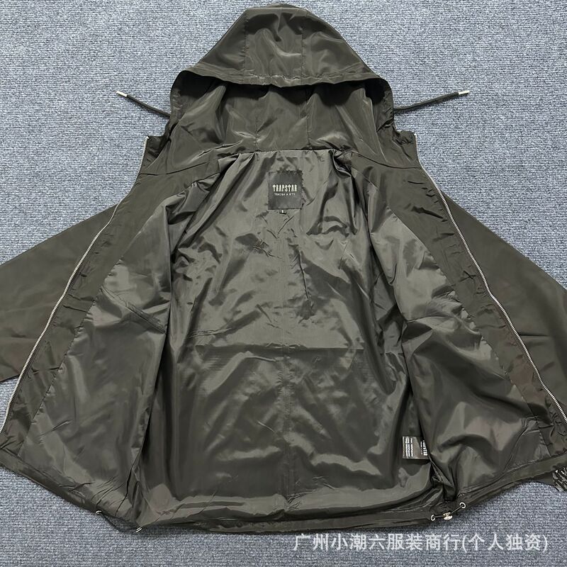 Trapstar European and American Street Fashion Brand Black Embroidered Lettering Men's Jacket Loose Casual High Street Zipper Windbreaker Trapstar European and American Street Fashion Brand Black Embroidered Lettering Men's Jacket Loose Casual High Street Zipper Windbreaker