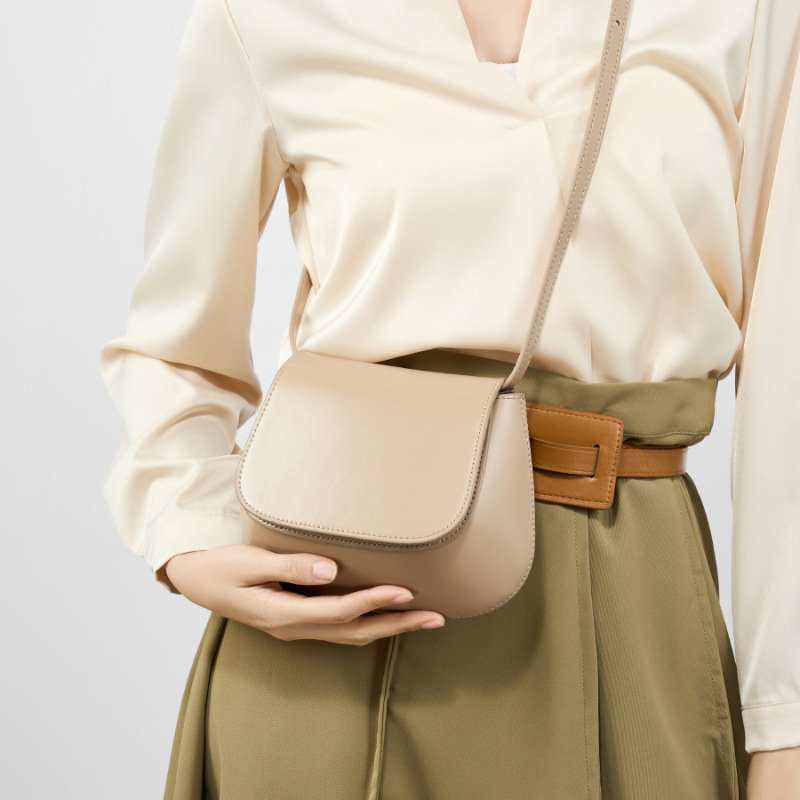 Women's Genuine Leather Chestnut Saddle Bag - New High-End Texture Niche Fashion Retro Shoulder & Crossbody Bag - Thumbnail 2