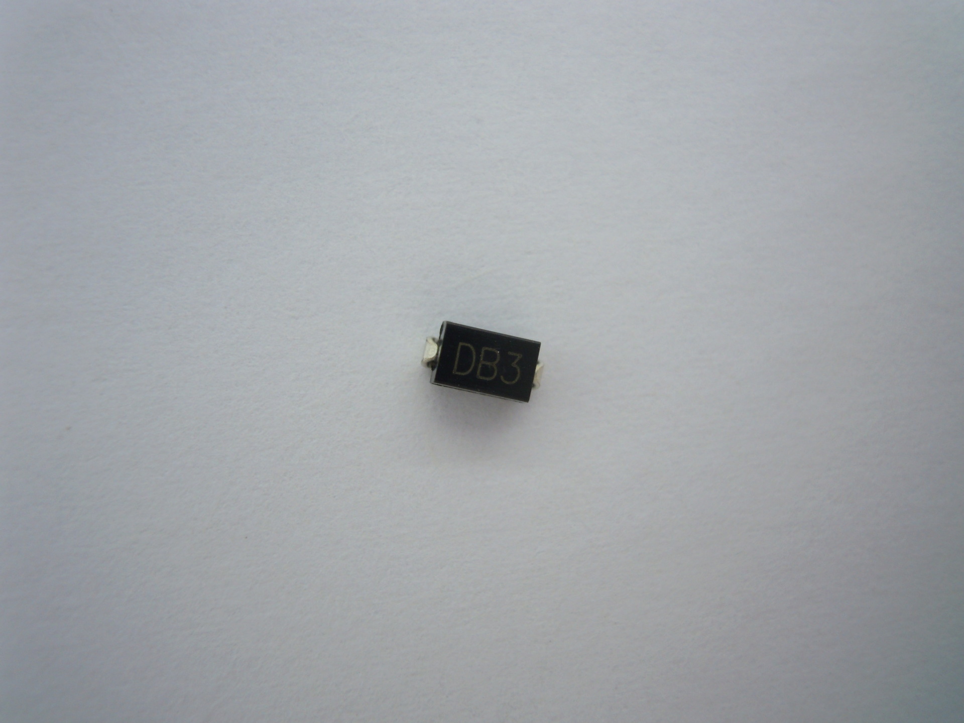 DB3 触发二极管 贴片SMA封装 5K一盘
