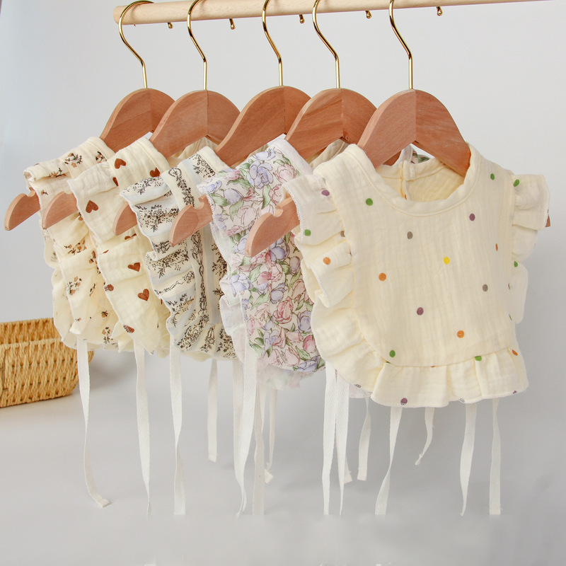 New Baby Lace Slippery Towel Bib Floral Ruffled Collar Pure Cotton Bib Cover Anti-spitting Slippery Pocket