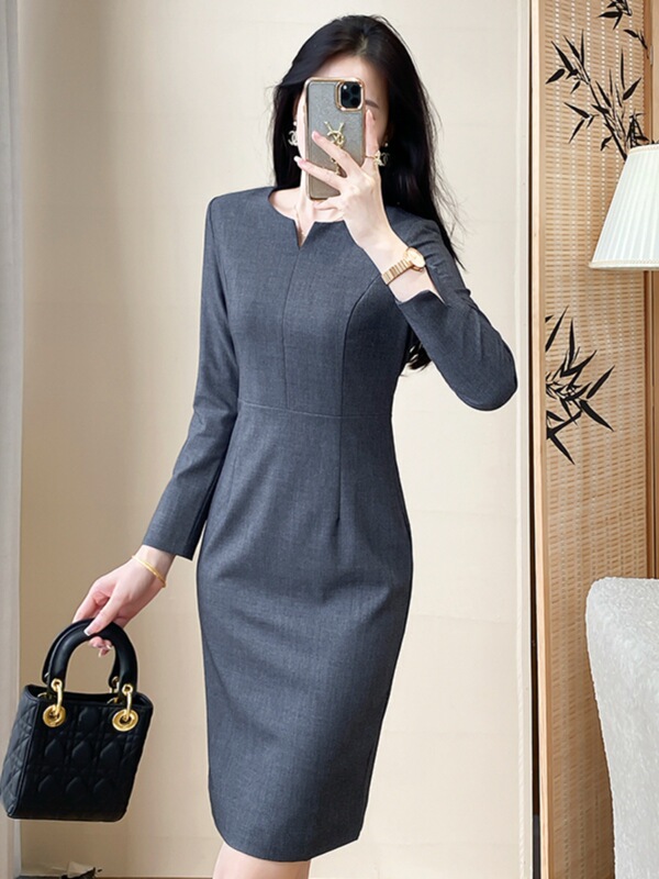 Small dress Women's 2025 Autumn New Fashionable Elegant Slim-fit Slimming Professional Formal Occasion Hip Skirt