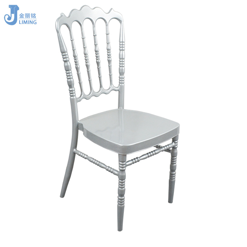 Hogar de metal Silla de comedor al por mayor de hotel Norte de Europa Silla de comedor banquete restaurante silla suave bolsa de respaldo silla
