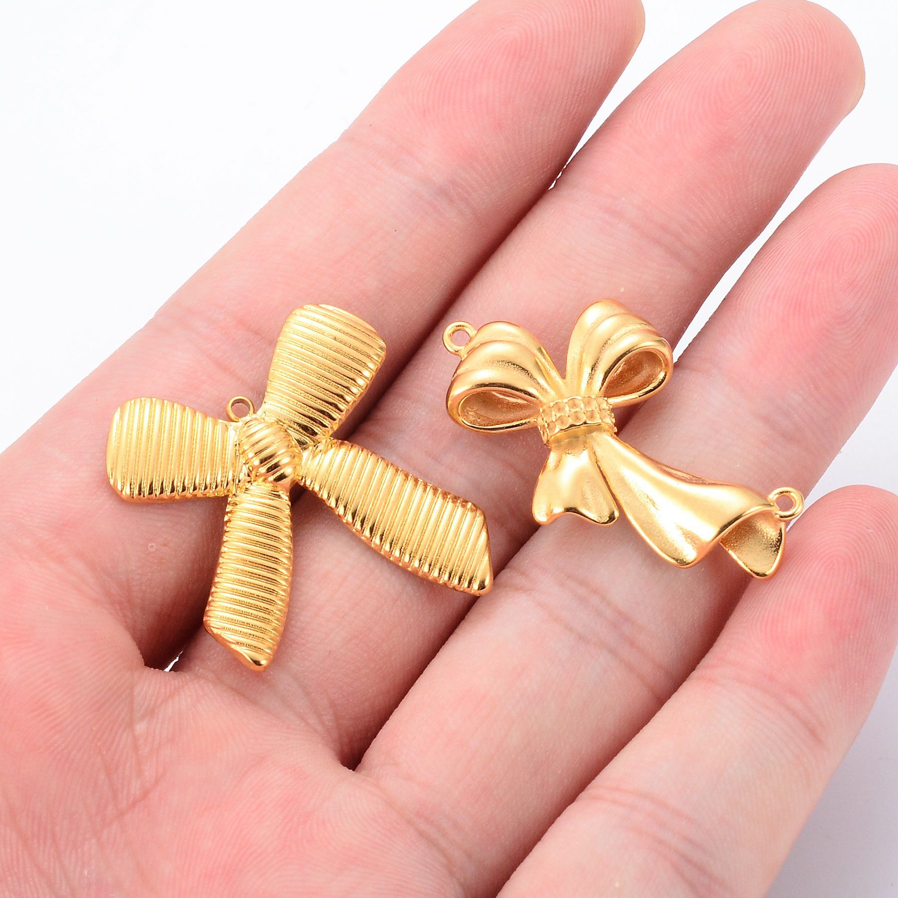 Bow Knot Pattern All Seasons Season 5 PCS/Package 304 Stainless Steel 18K Gold Plated Bow Knot Pendant Charms
