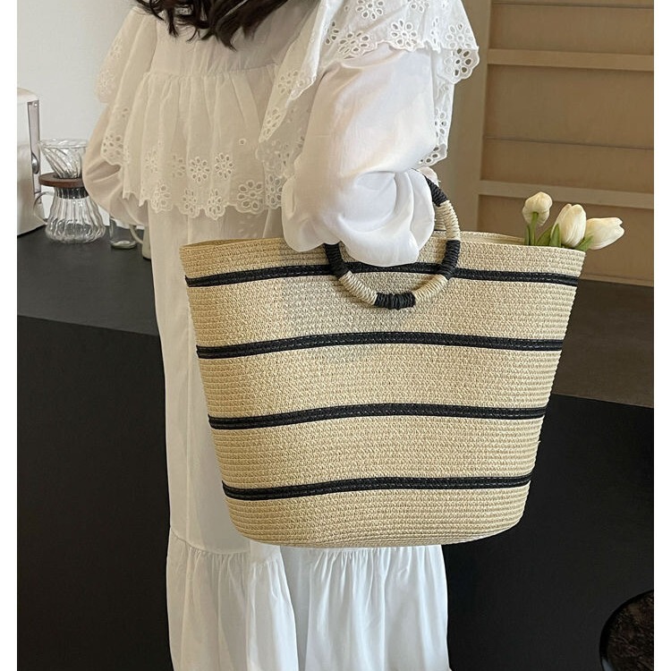 New Fashionable Ring Straw Bag Korean Version 2024 Summer Seaside Vacation Woven Handbag Versatile Beach Bag Trendy