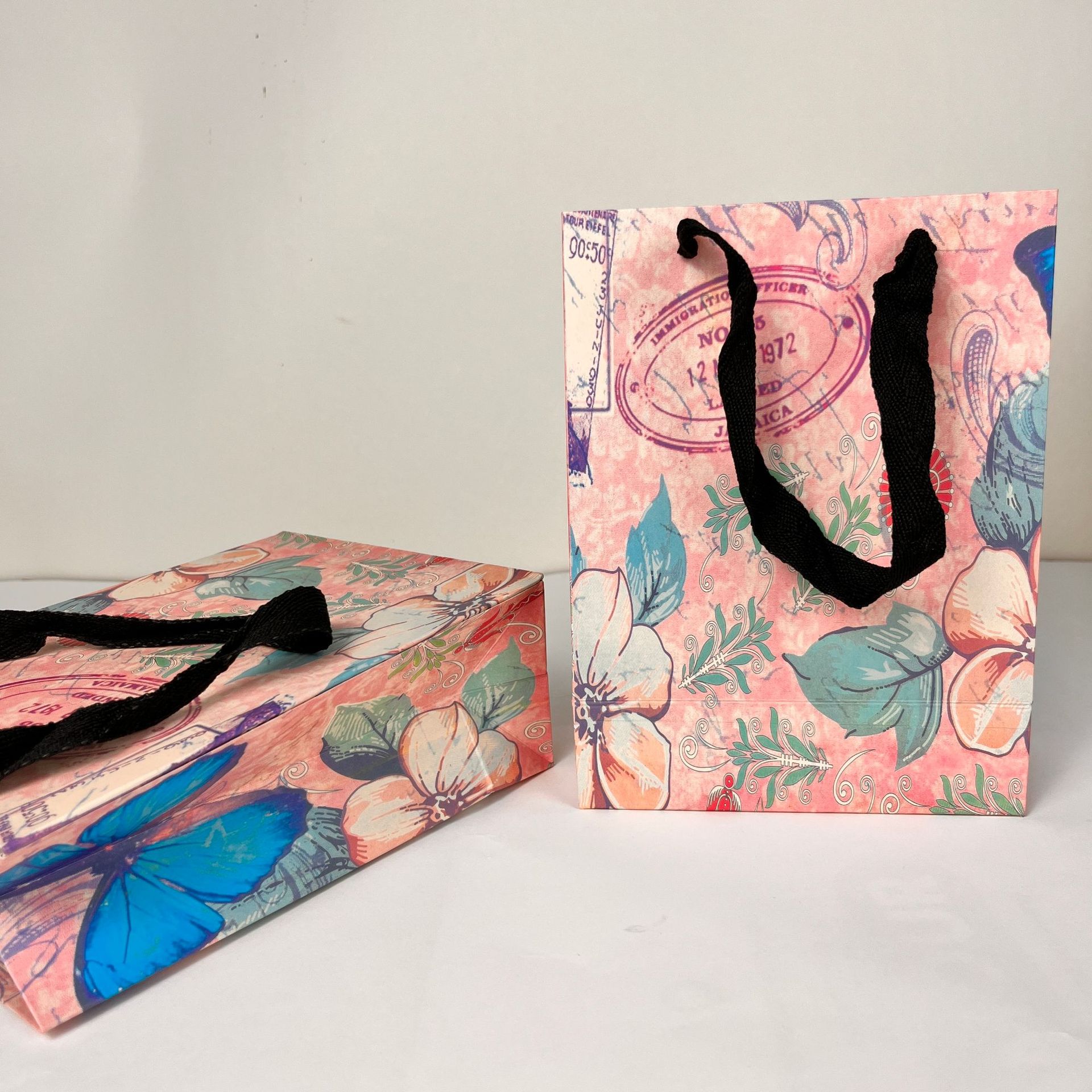 节日礼品袋男女生日礼物袋网红ins浪漫粉色复古手提袋包装袋现货