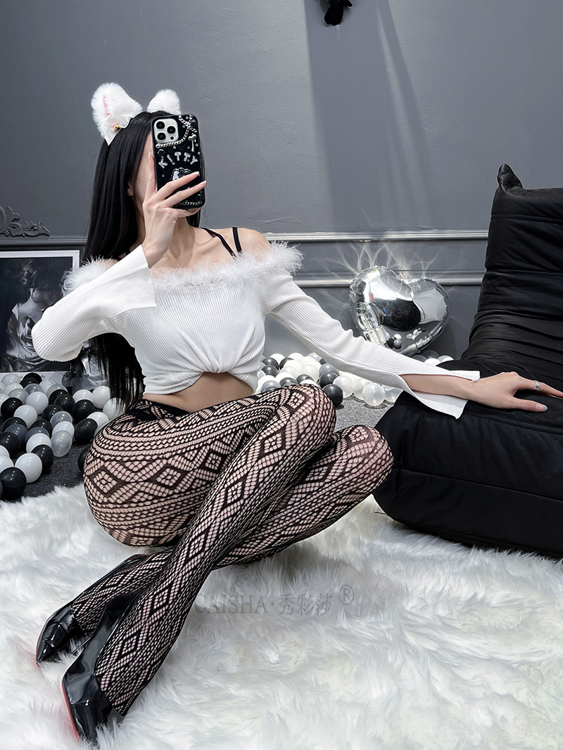 Hand-Torn Black Lace Stockings, Sheer Mesh Intimate Pantyhose, One Size Women’s Lingerie — detail image 4