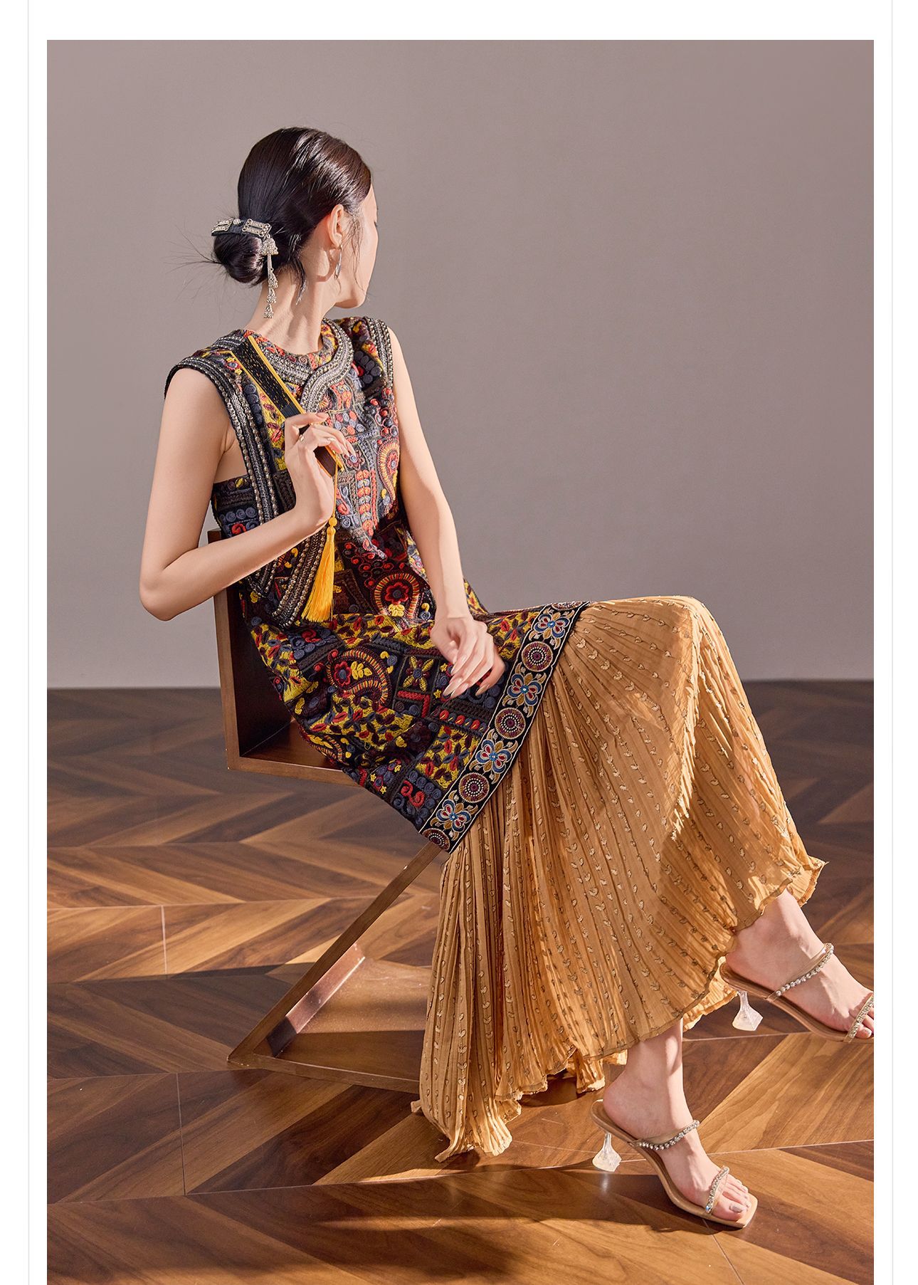Đầm maxi nữ thêu tay phong cách Trung Hoa mới, tay ngắn, cổ tròn, chân váy dài có thể tháo rời — Màu xanh mơ chi tiết 19