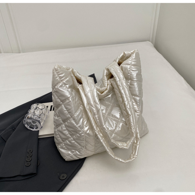Nuova borsa da donna di grande capacità, alla moda e semplice, monospalla, borsa da ascella, borsa da viaggio versatile a forma di diamante, borsa tote a mano_voghion.com