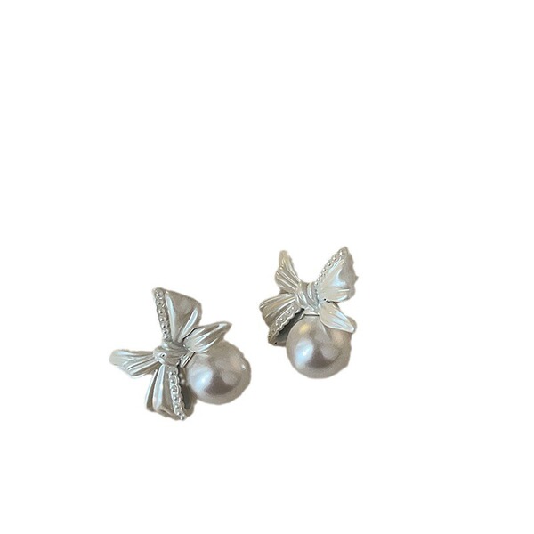 Retro cute sophisticated fashionable elegant trend earrings pearl…