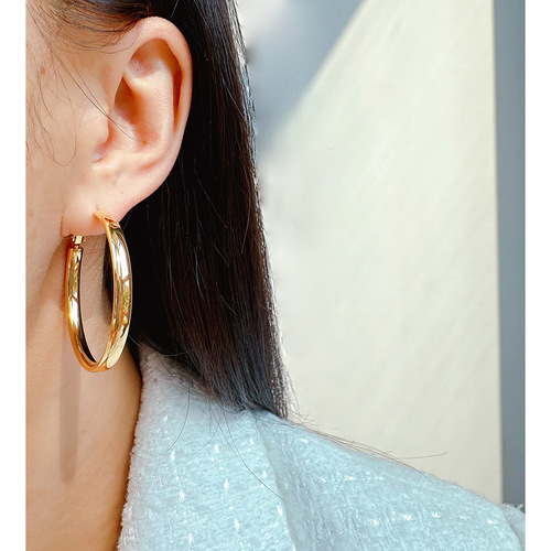 Ultra-slim, versatile, glossy plain hoop earrings for women—bold European and American-style oversized hoops with a cool, minimalist vibe; edgy round ear cuffs—69