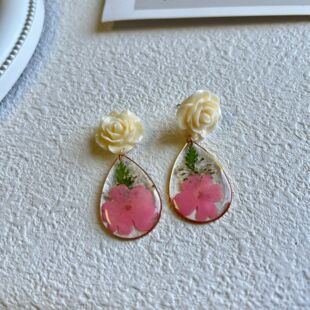 ��ɫ�Nޱ���ď͹������ͮ���С����͸����ɫ�ɻ����h���A���Ů