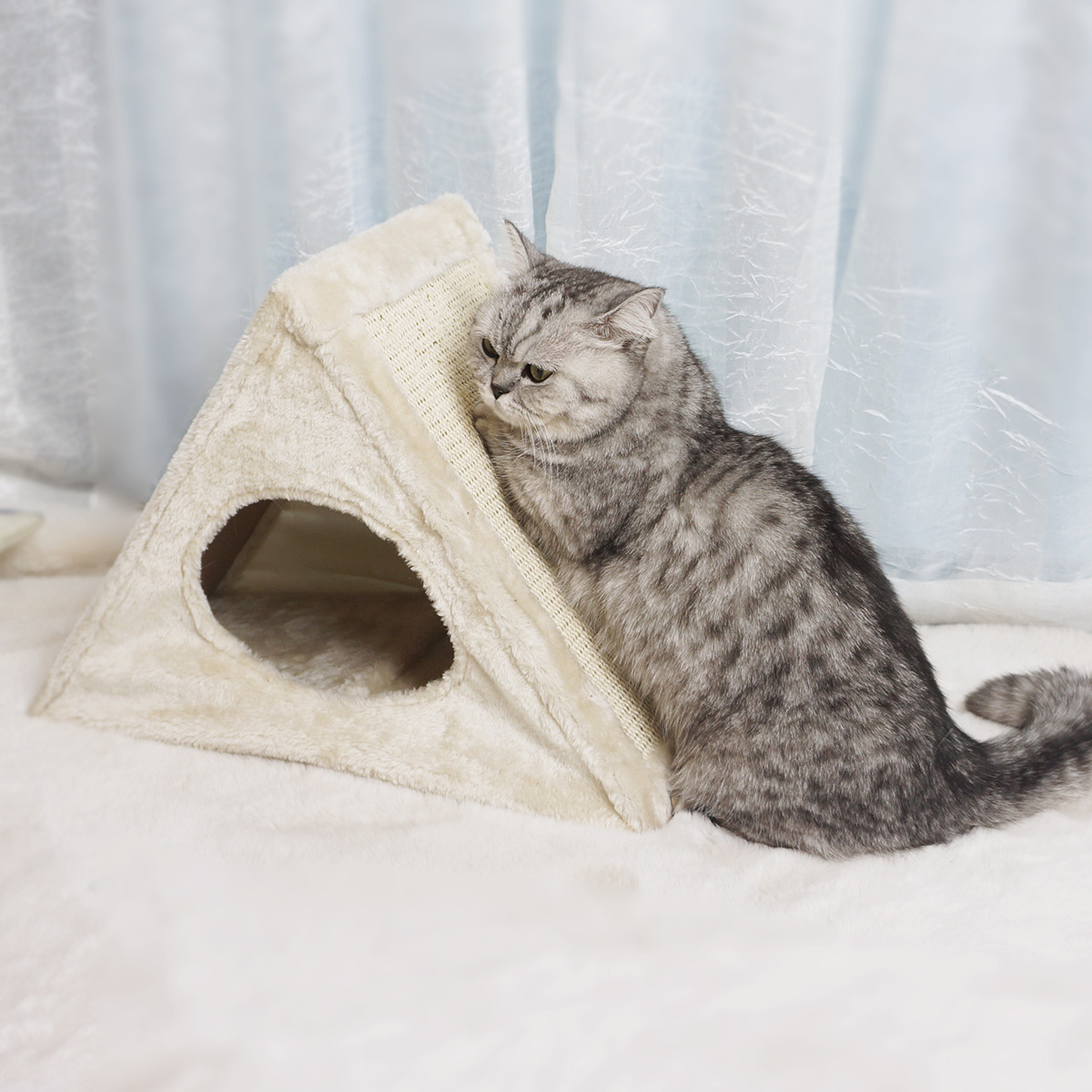 Triangular Foldable Easy-to-store Cat Scratching Board With Blanket Cat Scratching Board Cat Nest All-in-one Cat Supplies