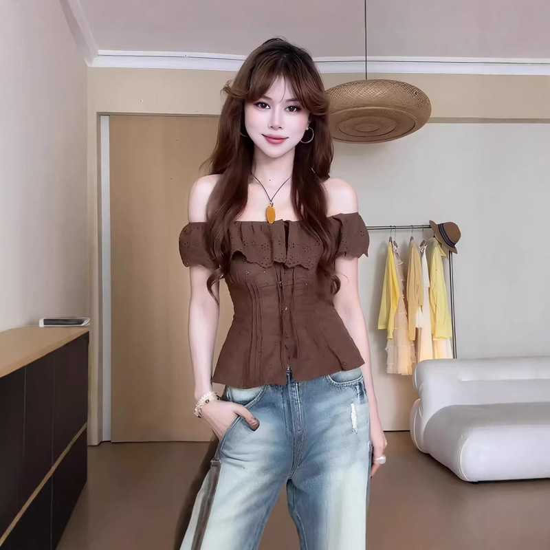 French-Style Chic Sleeveless Top for Women, Summer Ultra-Stylish Sleeveless Blouse, Off-Shoulder Lace Patchwork Coffee-Colored Shirt