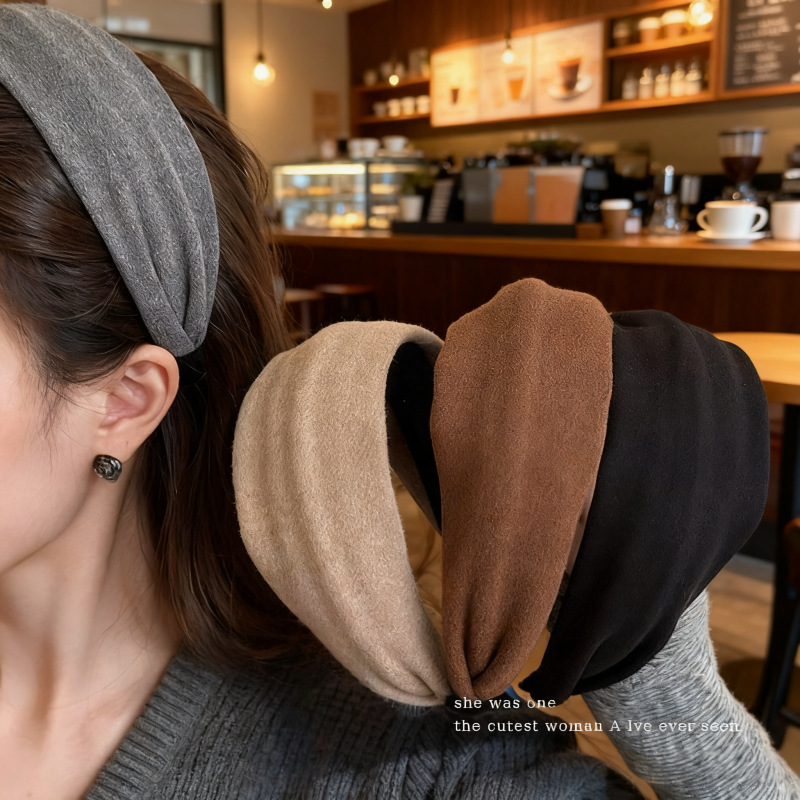 Gray Wide-Brimmed Headband for Women 2025 New Daily Wear Headband High Skull Top Fashionable Hair Bundle Hairpin
