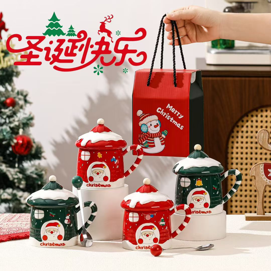Casa de Navidad de dibujos animados creativos de viejos tazas de cerámica regalo de acompañante lindo taza de agua con tapa taza de alto valor de cara taza transfronteriza