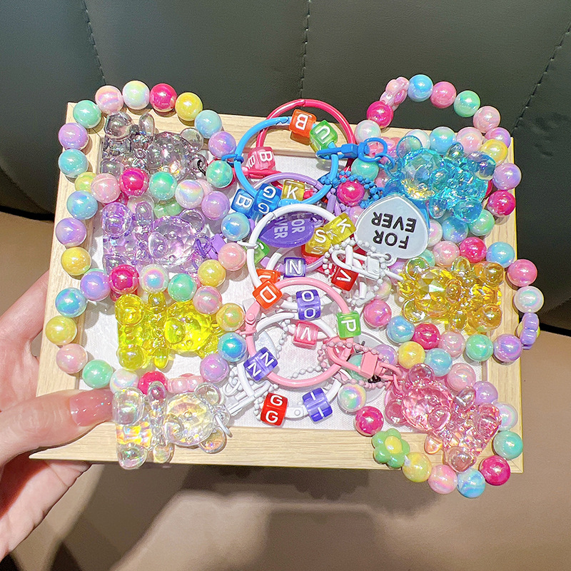 Cuentas de asiento osos colgantes de llaves de bolsos acrílicos exquisitos colgantes de llaves de automóvil colgantes pequeños regalos al por mayor