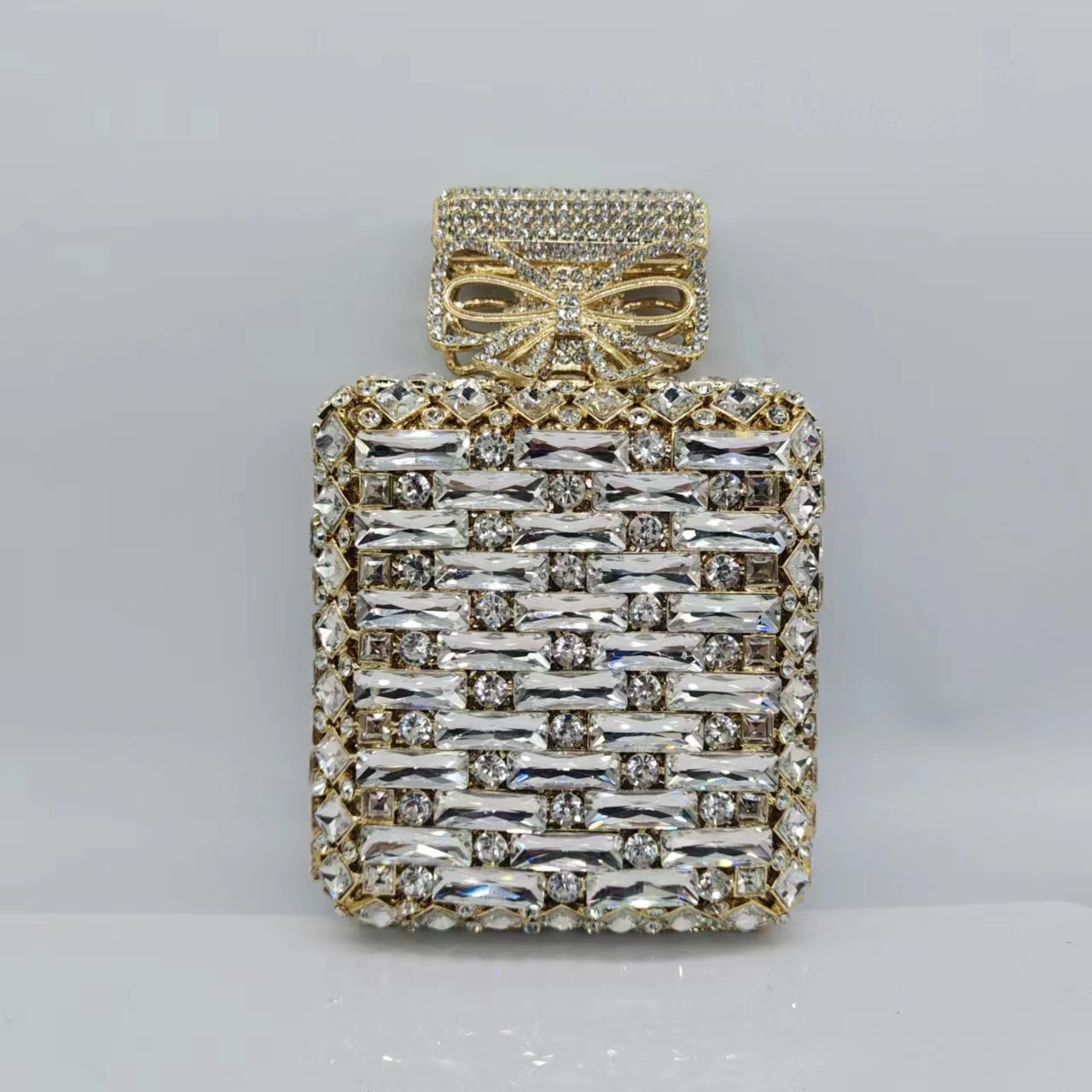 Transfronterizos nueva botella de perfume cuadrada con diamantes bolsas de cena europeas y americanas bolsas de mano de diamantes clutch nuevo oro blanco