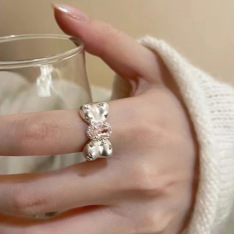 Fashionable matte cute ring with bow