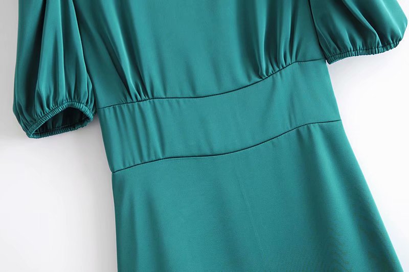 half high collar satin solid color dress  NSAM26354