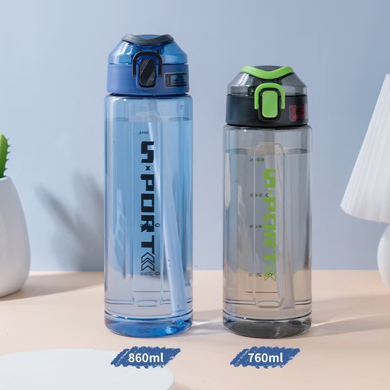 Yitong2024 nuevos estudiantes tazas de agua deportivas de plástico portátiles de gran capacidad estudiantes tazas de agua de plástico al aire libre al por mayor