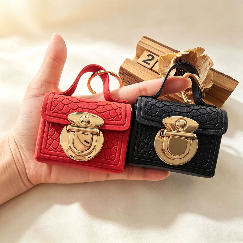 Vintage Crocodile Pattern Mini Lock Clasp Small Bag Keychain Pendant Portable Earphone Storage Bag Fashionable Coin Purse Accessory Vintage Crocodile Pattern Mini Lock Clasp Small Bag Keychain Pendant Portable Earphone Storage Bag Fashionable Coin Purse Accessory