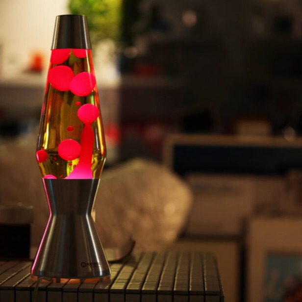 ✅ European Standard X-Men Wolverine Lava Lamp Volcano Cone-Shaped Wax Lamp Jellyfish Lamp Creative Floating Lamp for Home Decor Small