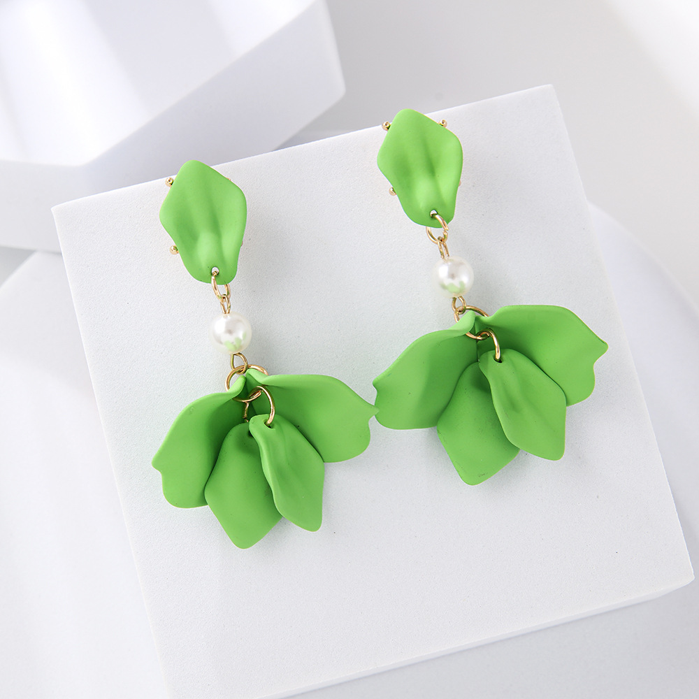 1 Pair Simple Style Leaf Stoving Varnish Arylic Drop Earrings display picture 1
