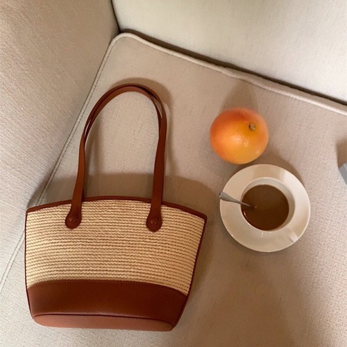 Straw bag 2024 summer new style crossbody bag shoulder portable woven bag simple beach bag large capacity tote bag
