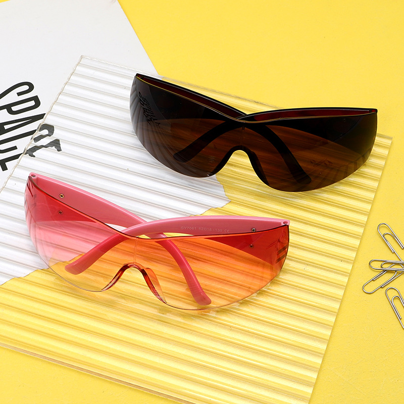 80g Weight Full Frame Glasses Structure Sunglasses Classification PC, UV400 Protection Lens Material Biker Glasses Style Casual, Outdoor, Sports Occasion Geometric, Solid Color Pattern Unisex Gender Vintage Style, Classic Style Style Grey Color Vintage Style Classic Style Geometric Solid Color PC UV400 Protection Biker Full Frame Women's Sunglasses 4