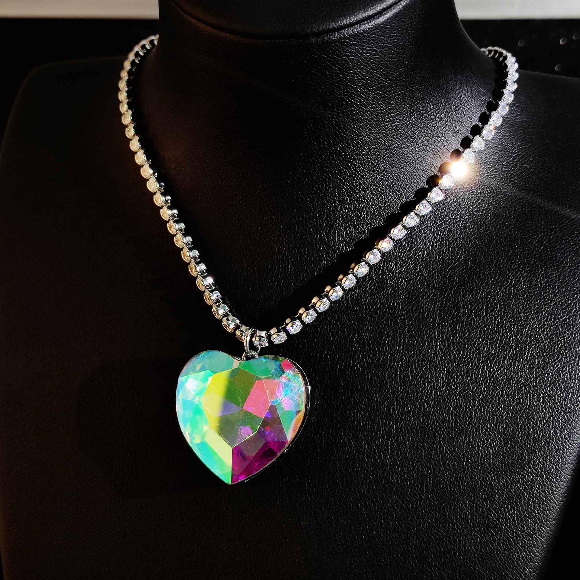 Jewelry Wholesale Korean Fashion Ocean Heart Pendant Heart-shaped Crystal Necklace display picture 9