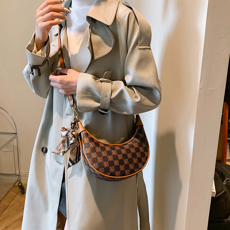 Women's 2024 new high-end printed crossbody popular cowhorn single shoulder underarm bag trend_voghion.com