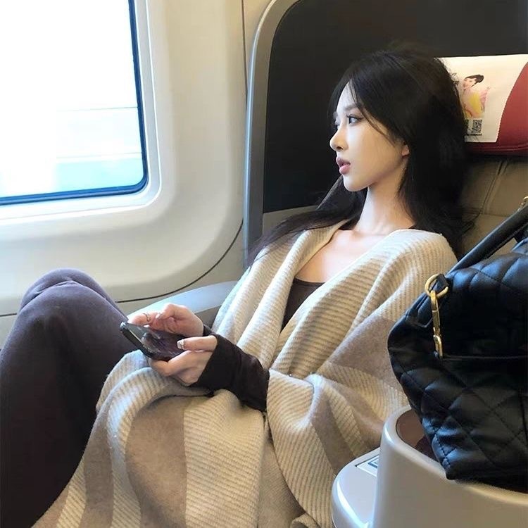 高级复古条纹仿羊绒披肩女秋冬保暖针织斗篷披风外搭围巾两用披肩|undefined