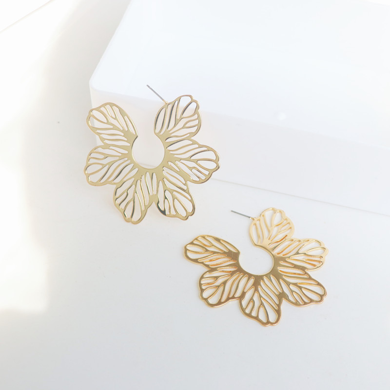 1 Pair Fashion Leaf Alloy Hollow Out Women's Earrings display picture 2