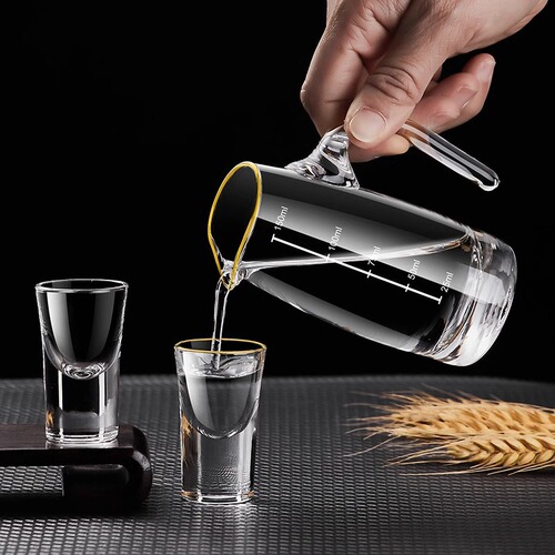 High-end gold-rimmed glass baijiu cup splitter set, barware for restaurants and home use, one-bowl bullet cup, wine cup, wine pot