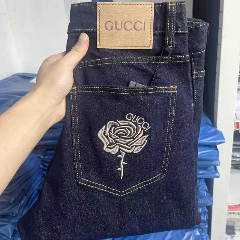 Guangzhou Replica Jeans for Men, Spring Korean Style, High-Quality European Goods, Three Tags, Rose Pattern, Slightly Flared, Fast-Selling Online Hit