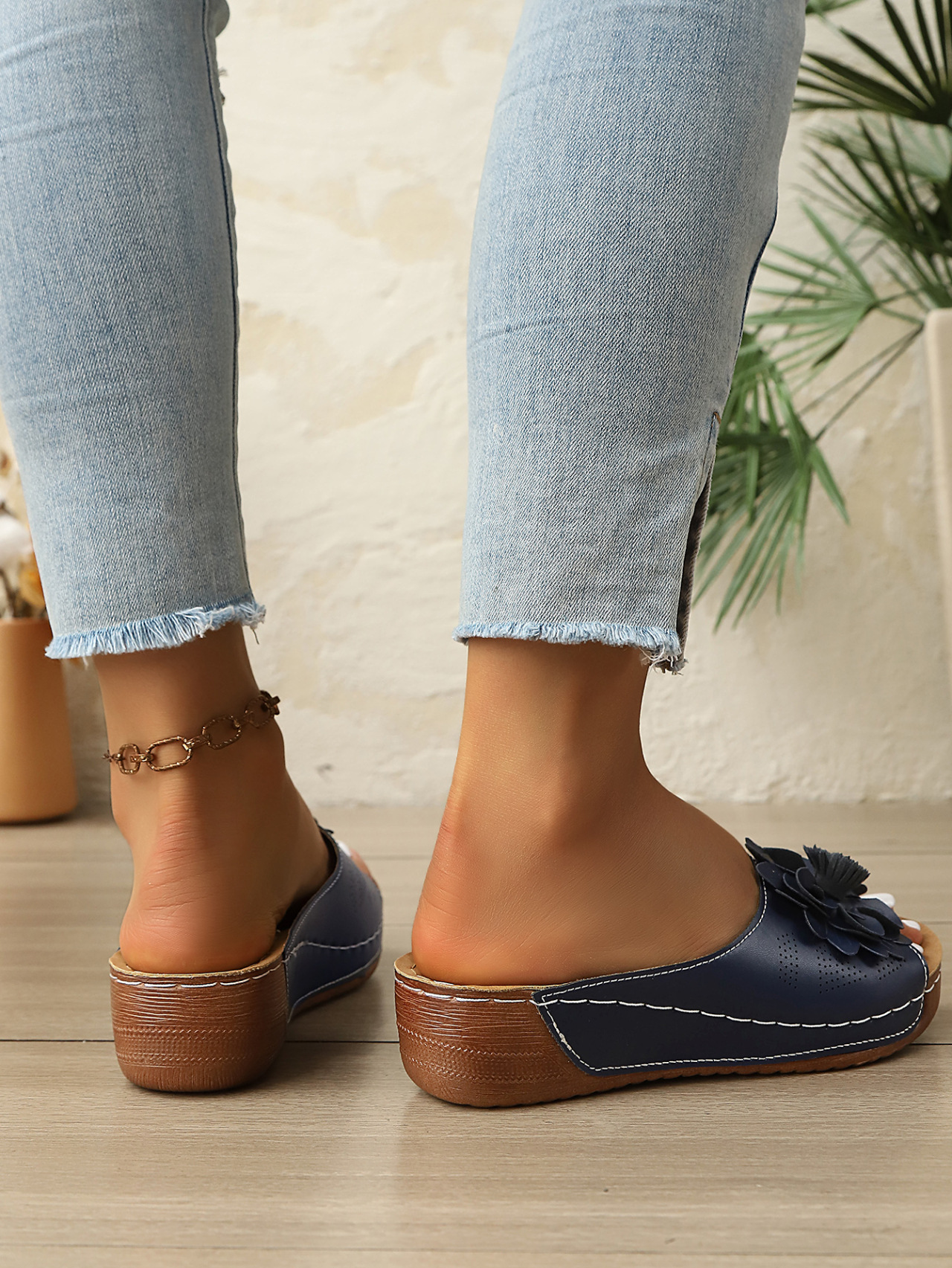 Women's Floral Wedge Sandals, New Style, Platform Open Toe, Plus Size Beach Sandals._vogvips.com