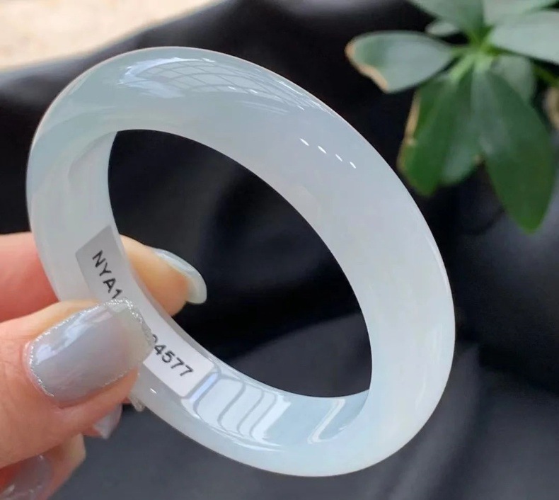 Vòng tay ngọc bích tự nhiên Miến Điện phong cách cổ xanh nước đá có giấy chứng nhận chi tiết 5