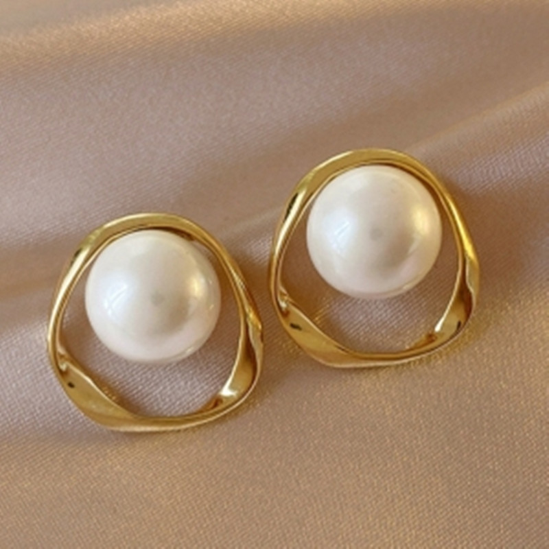 Korean Pearl Internet Celebrity New Pearl Earrings Minimalist Irregular Geometric Hollow Earrings Studs Cross-Border Wholesale