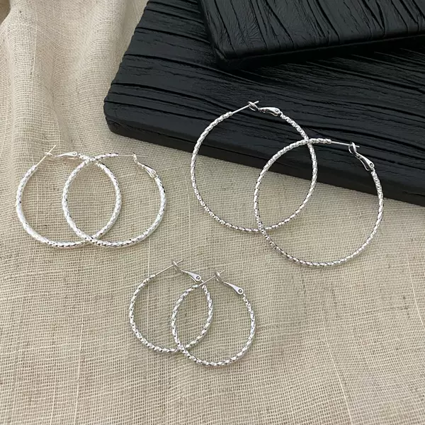 Copper-Plated White K Gold European and American Style Exaggerated High-End Textured Hoop Earrings New Fashion Elegant Hoop Earrings