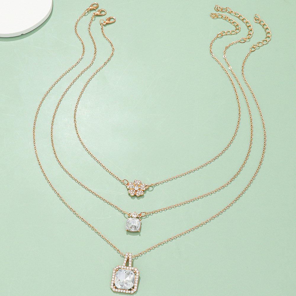 Fashion Geometric Alloy Rhinestones Necklace 3 Pieces